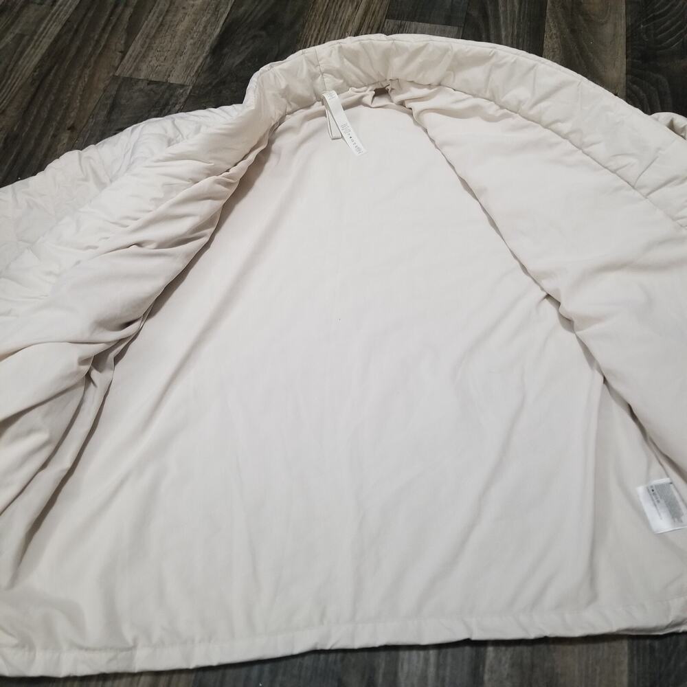 Lululemon Insulated Wrap Jacket in White Opal size 8 (Missing Wrap) - Picture 11 of 16